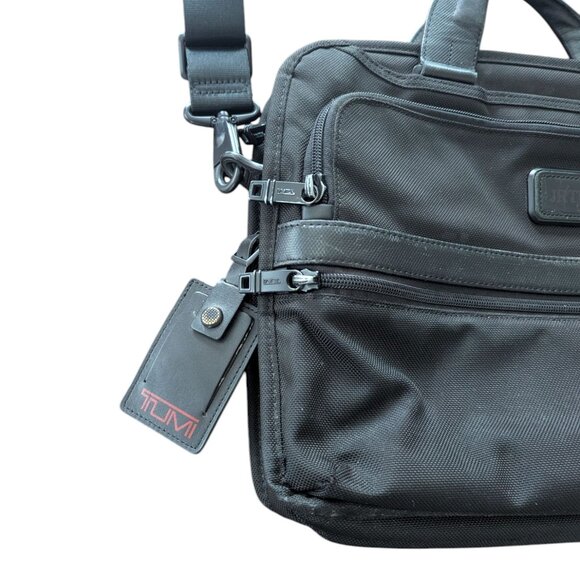 TUMI Black Nylon Laptop/Tablet Case w adjustable shoulder strap - Picture 7 of 12